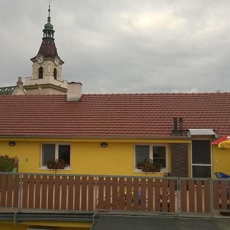 Penzion Toscana Lanzhot Экстерьер фото